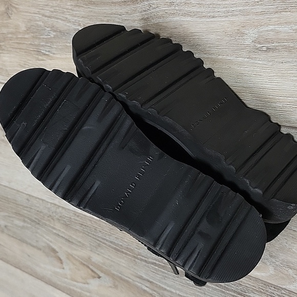 Donald Pliner Size 5 Captain Black Suede Bootie NWOT - Picture 9 of 9